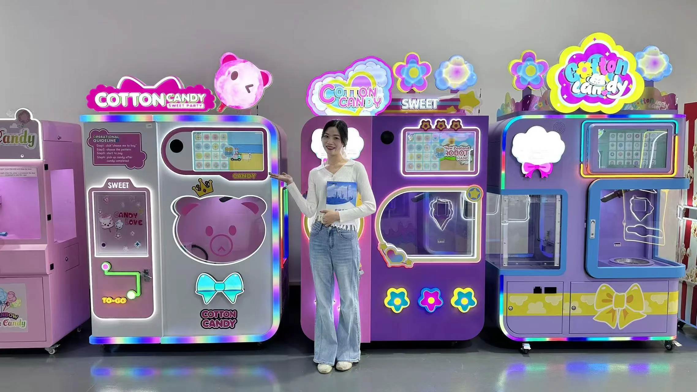 Outdoor adaptable vending machine